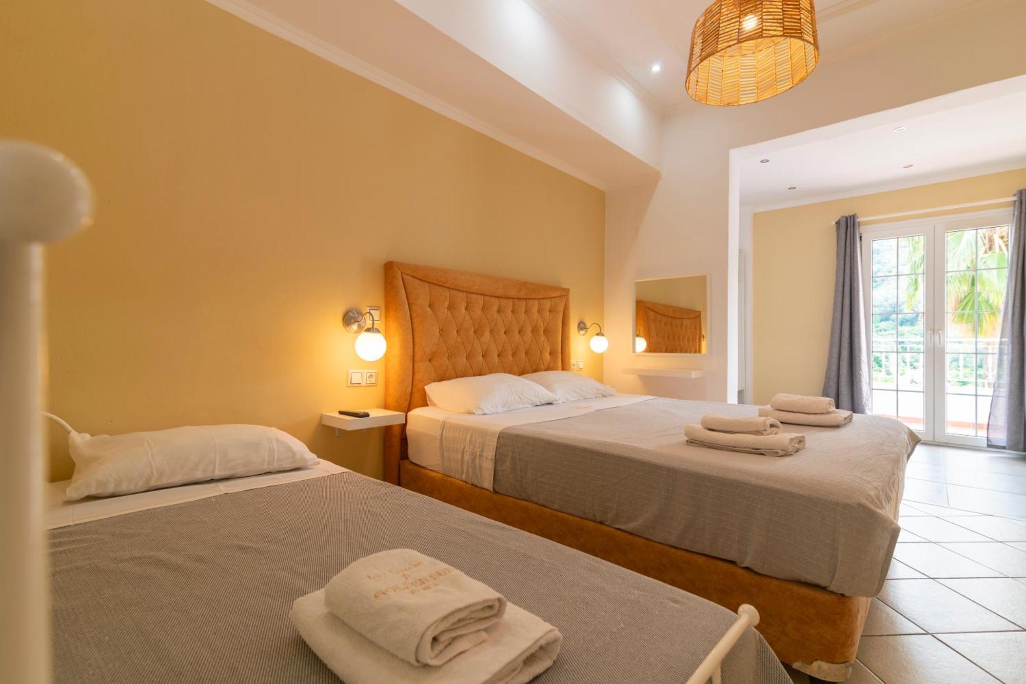 Golden Sun Aparthotel Parga Exterior photo