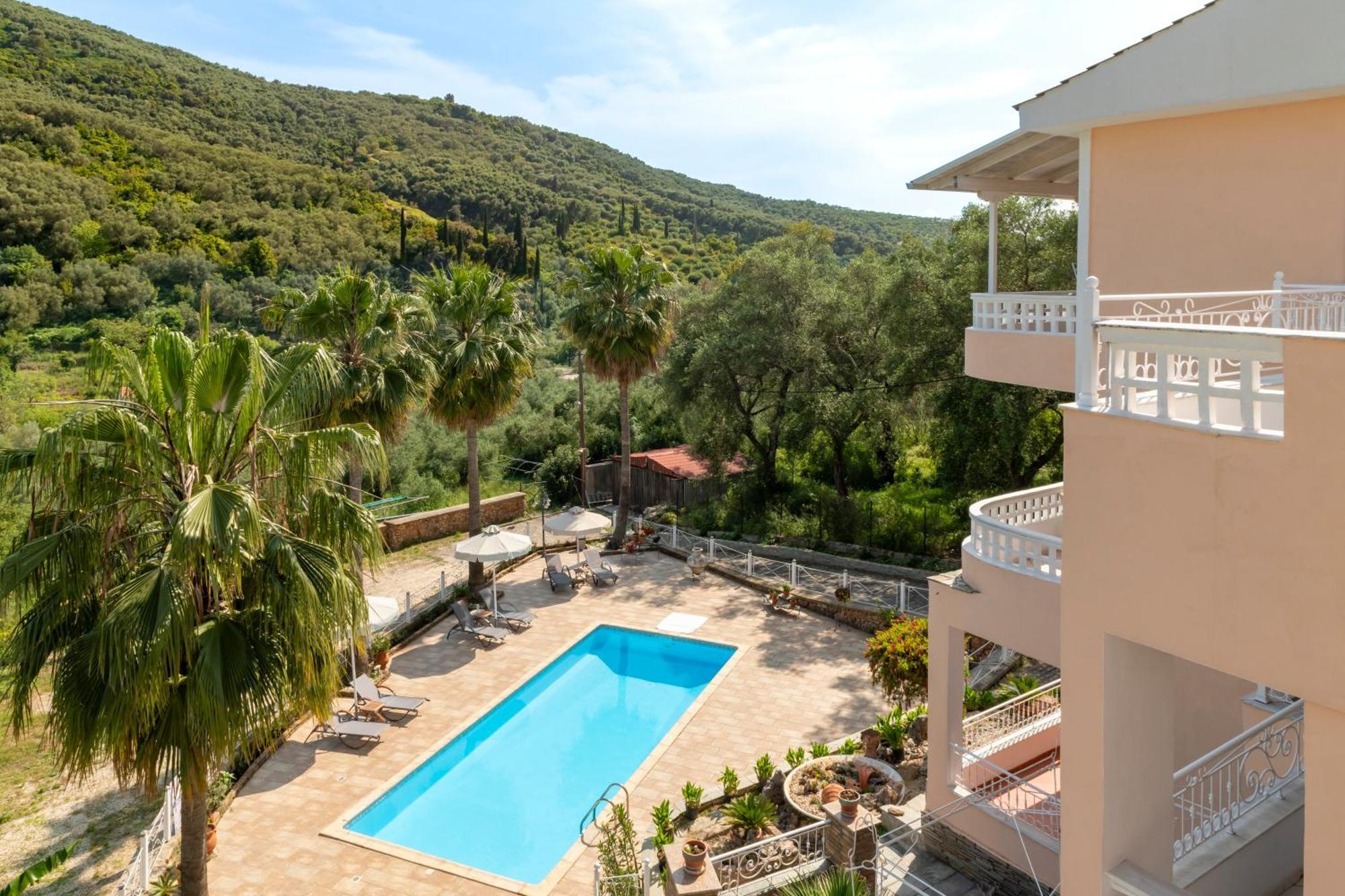 Golden Sun Aparthotel Parga Exterior photo