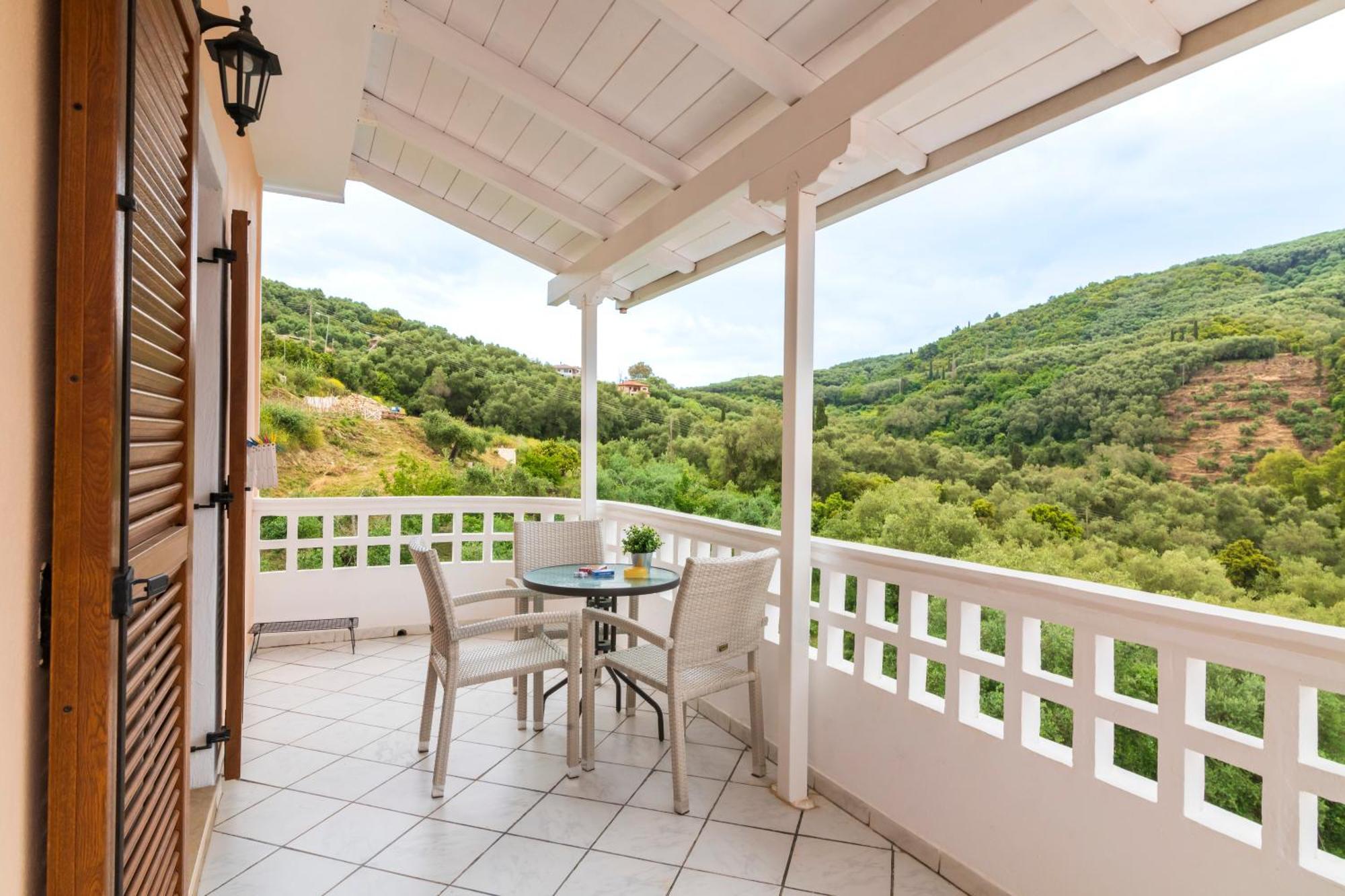 Golden Sun Aparthotel Parga Exterior photo